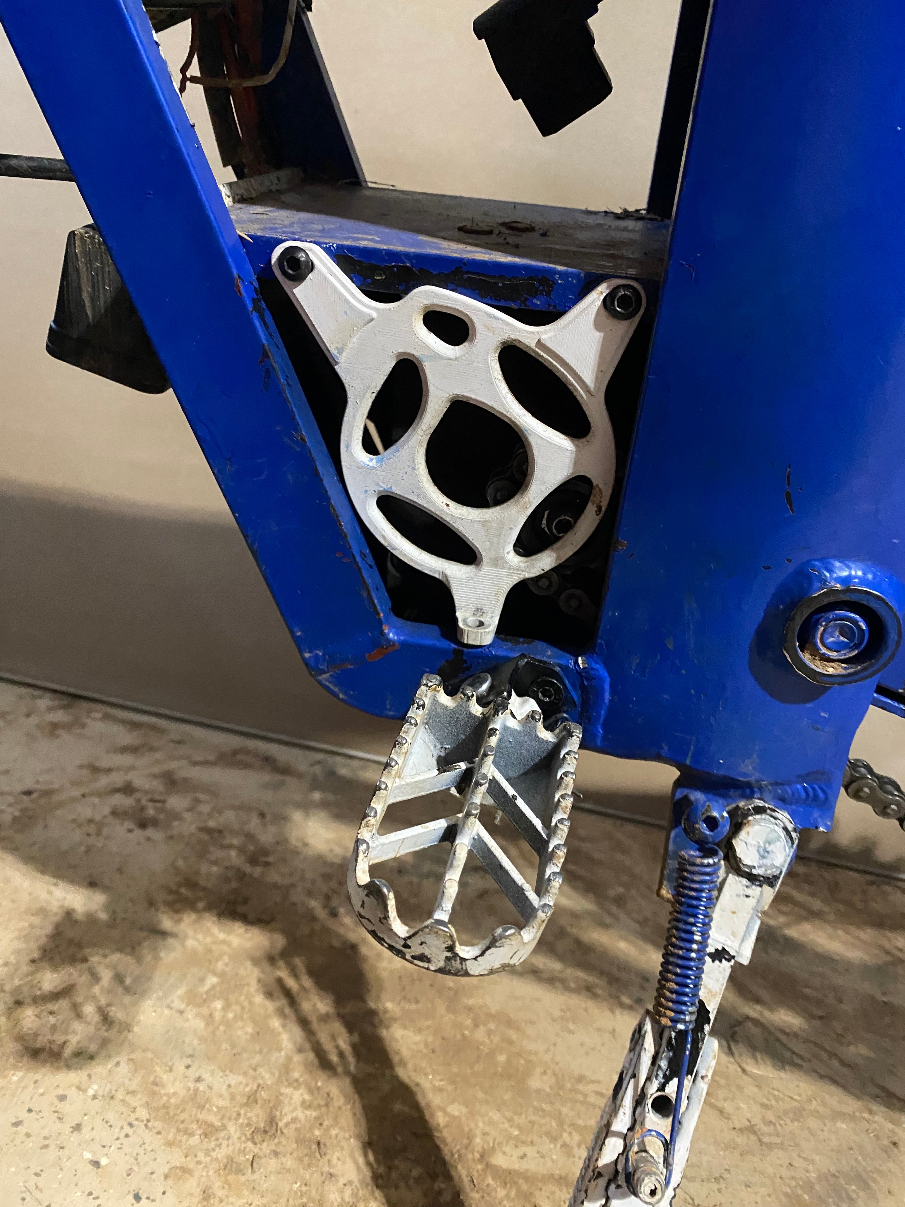 Prickly Style Tuttio Motor Cover