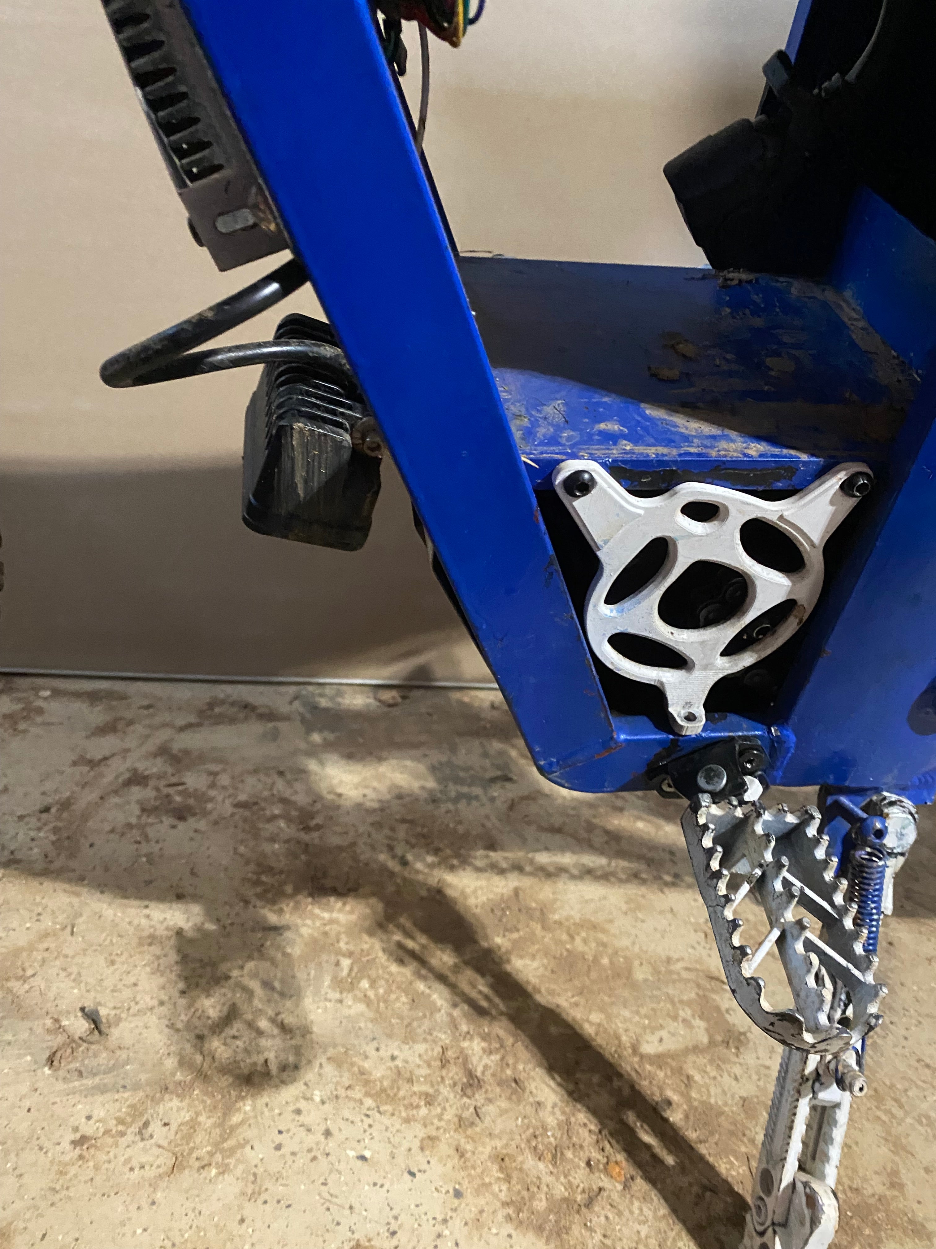 Prickly Style Tuttio Motor Cover