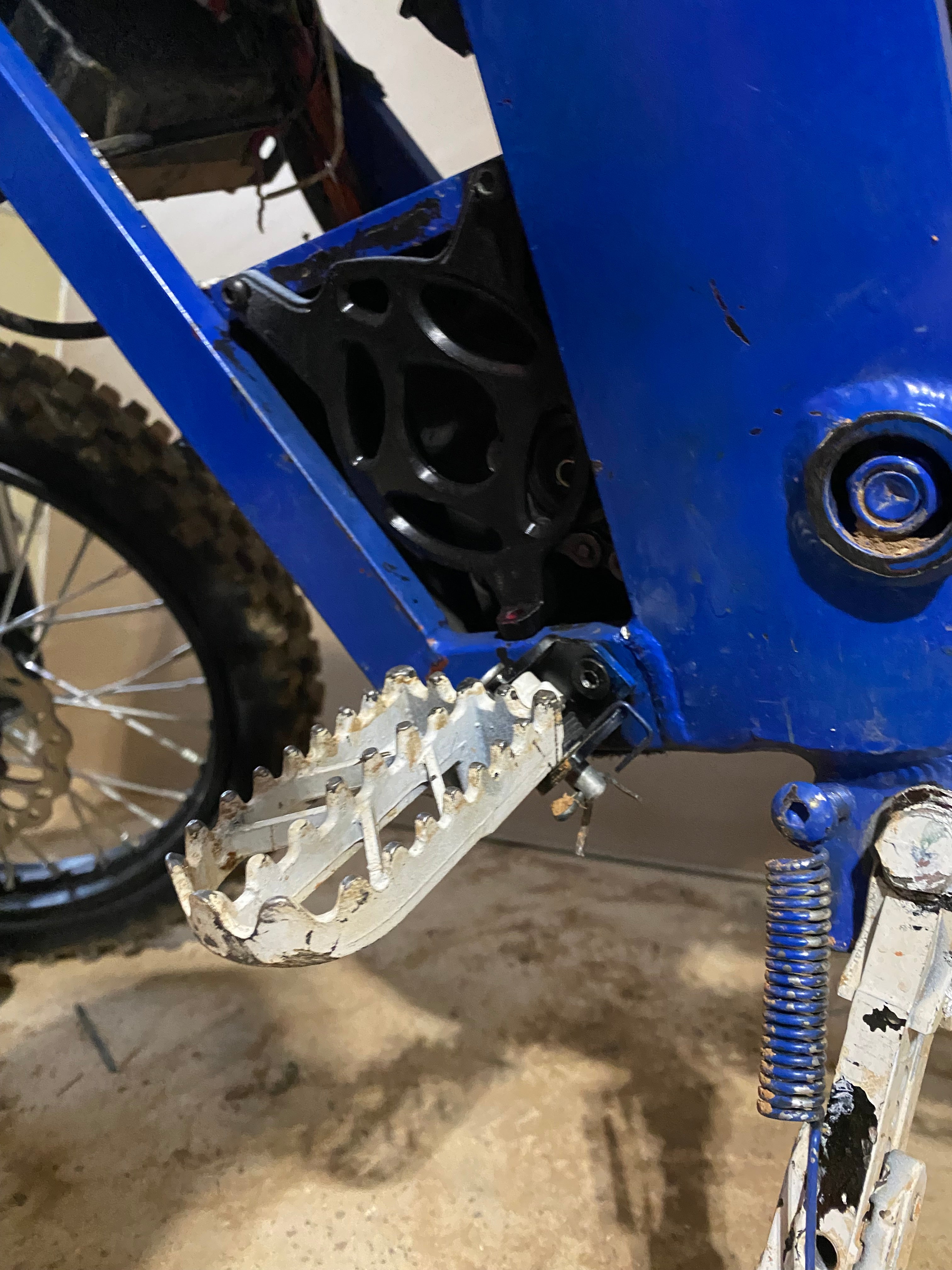 Prickly Style Tuttio Motor Cover