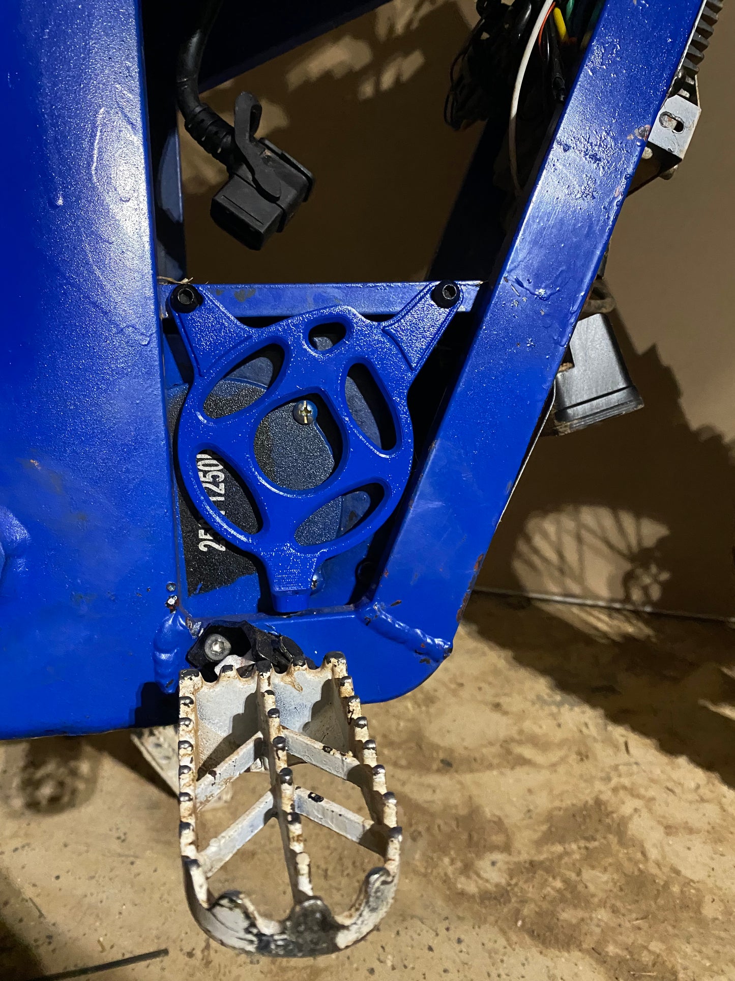 Prickly Style Tuttio Motor Cover